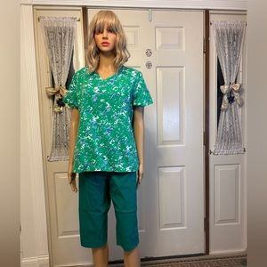 Croft & Barrow L printed tee & teal knee length shorts 1X matched set